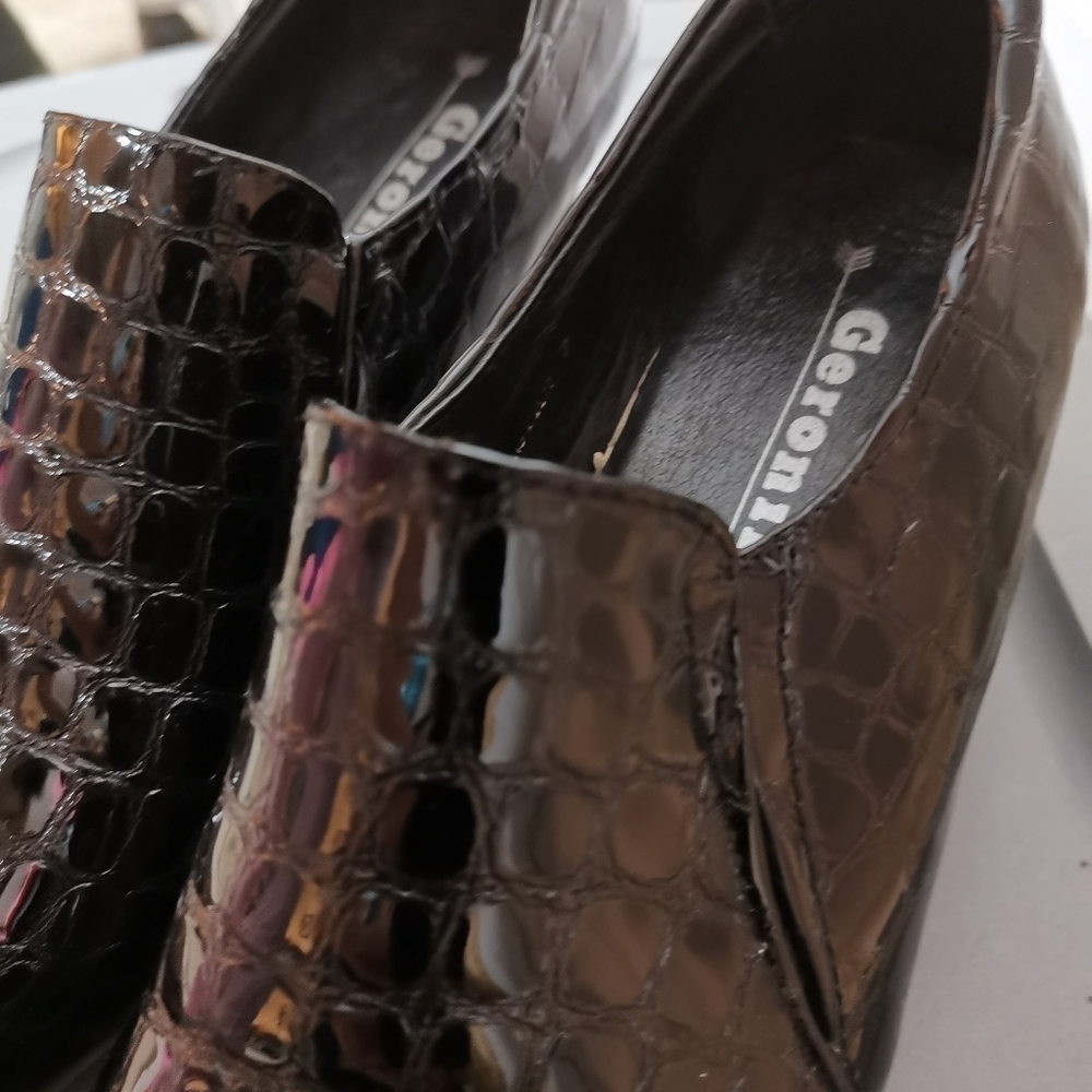 Patent black shoes